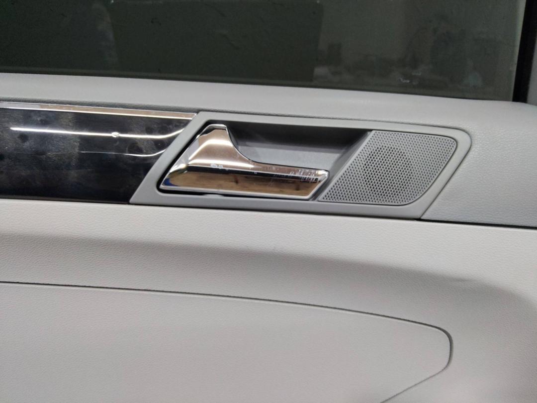 ручка внутренняя задняя левая Mercedes-Benz M-Класс W164 2007 - фото №1