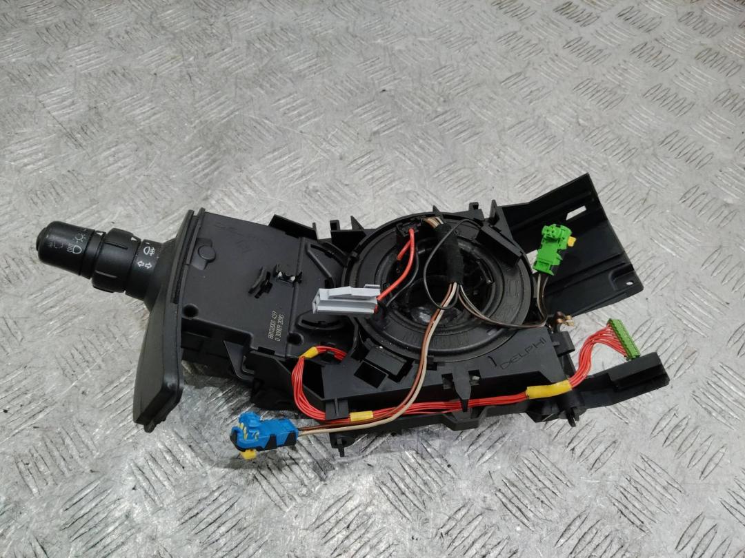 переключатель подрулевой (стрекоза) Renault Kangoo 2 поколение 2009, 8200245499 - фото №1