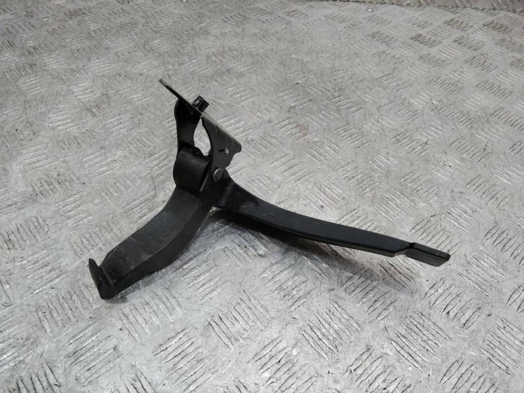 ручка открывания капота Peugeot 3008 2 поколение 2021, полный привод, 9827086480 - фото №1