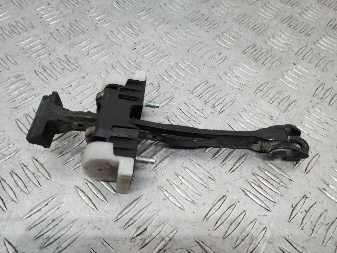 ограничитель открывания двери Opel Insignia 1 поколение (A) 2010 - фото №1