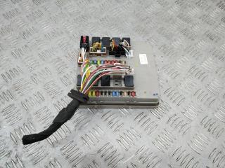 блок предохранителей Renault Clio 3 поколение [рестайлинг] 2009