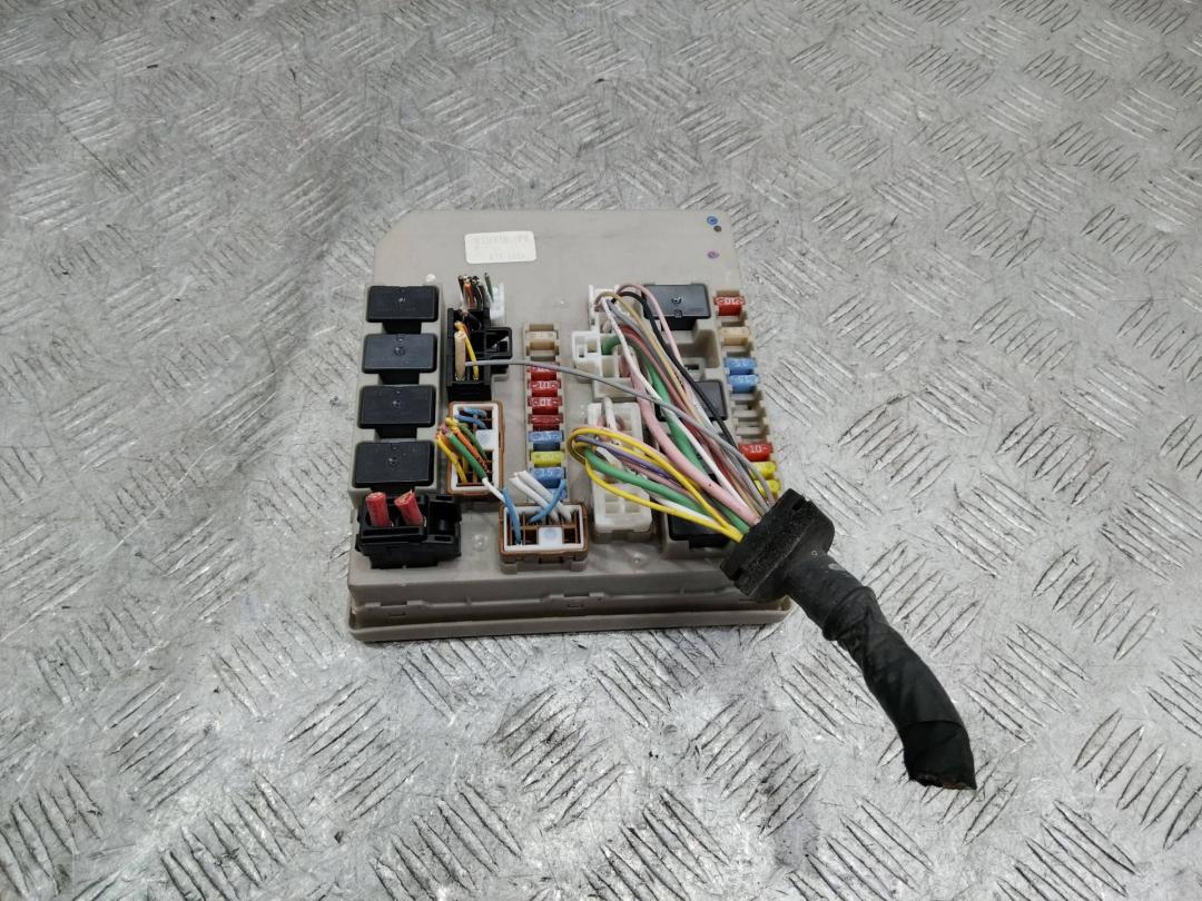 блок предохранителей Renault Clio 3 поколение 2008, 1.5 л., дизель, 674658A - фото №1