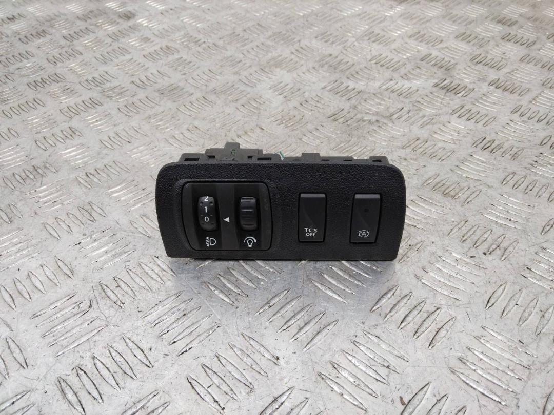 кнопка (выключатель) Renault Megane 3 поколение 2009, 648450001R - фото №1