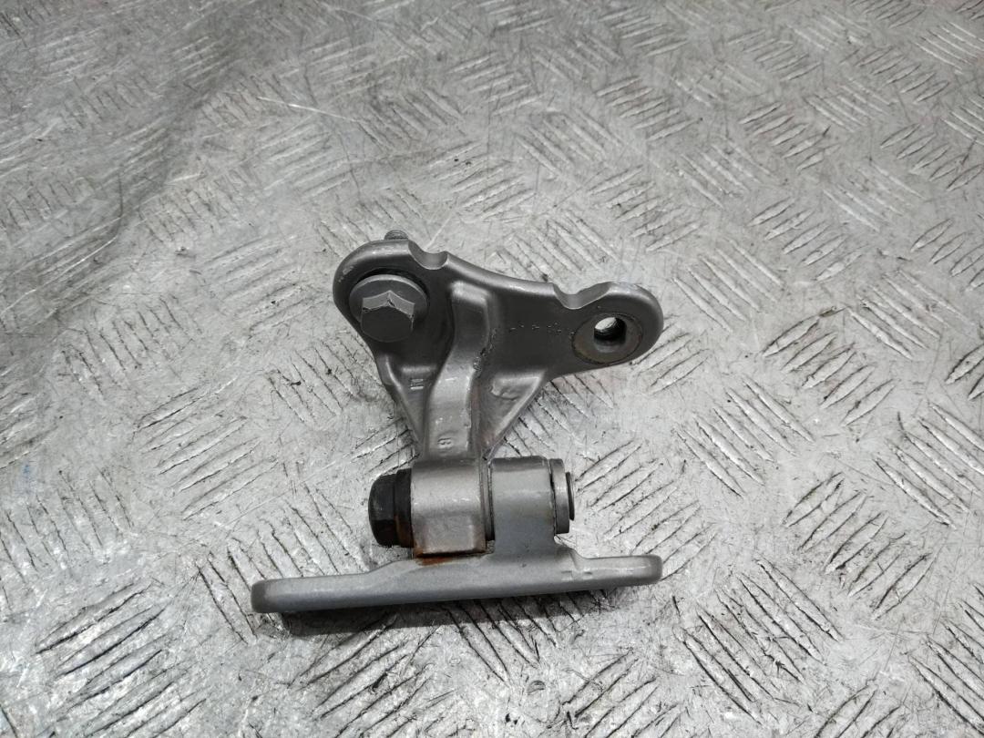 петля двери Mercedes-Benz M-Класс W164 2007 - фото №1