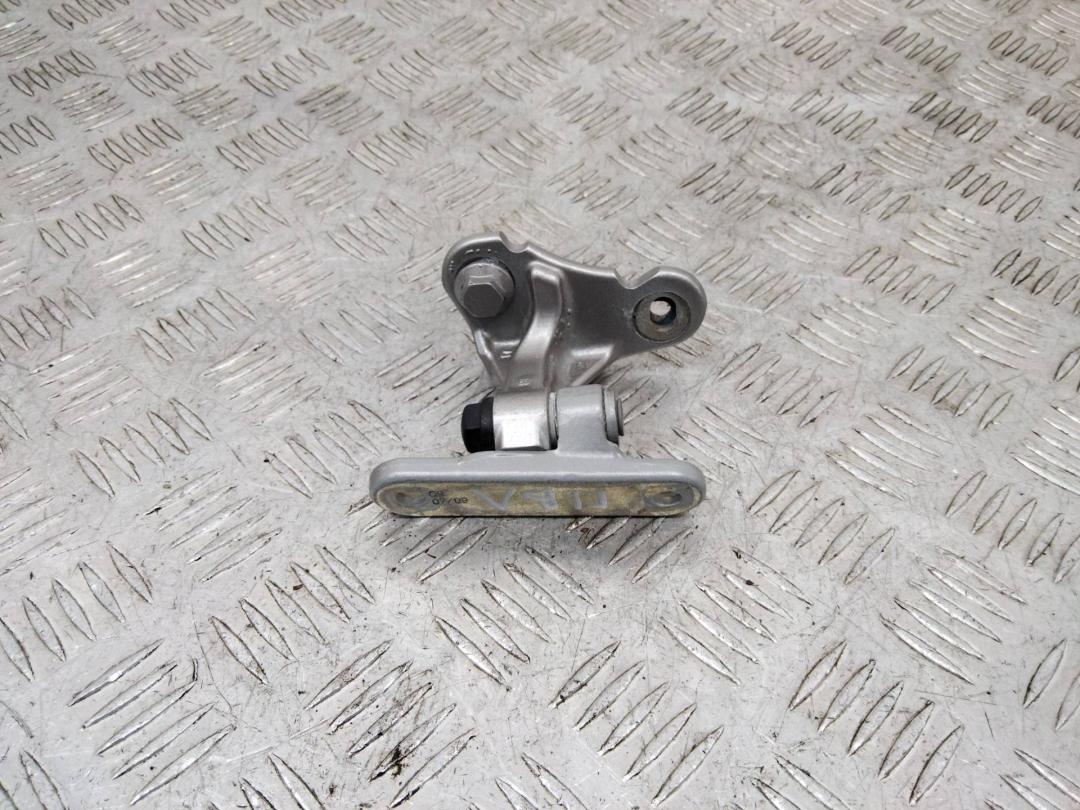 петля двери Mercedes-Benz M-Класс W164 2007 - фото №1