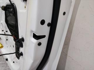 замок двери передней правой Audi Q5 8R 2011