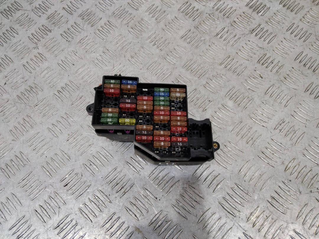 блок предохранителей Porsche Panamera 970 2011, 3.0 л., дизель, 7L0941828B - фото №1