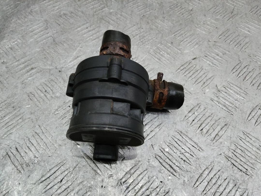 насос антифриза дополнительный Renault Master 3 поколение 2012 - фото №1