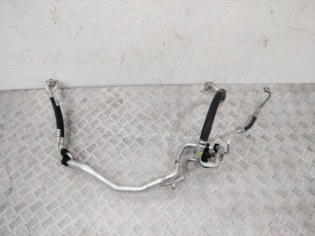 трубка кондиционера Peugeot 3008 2 поколение 2021, 1.5 л., дизель, 9807256280, 9831702280 - фото №1