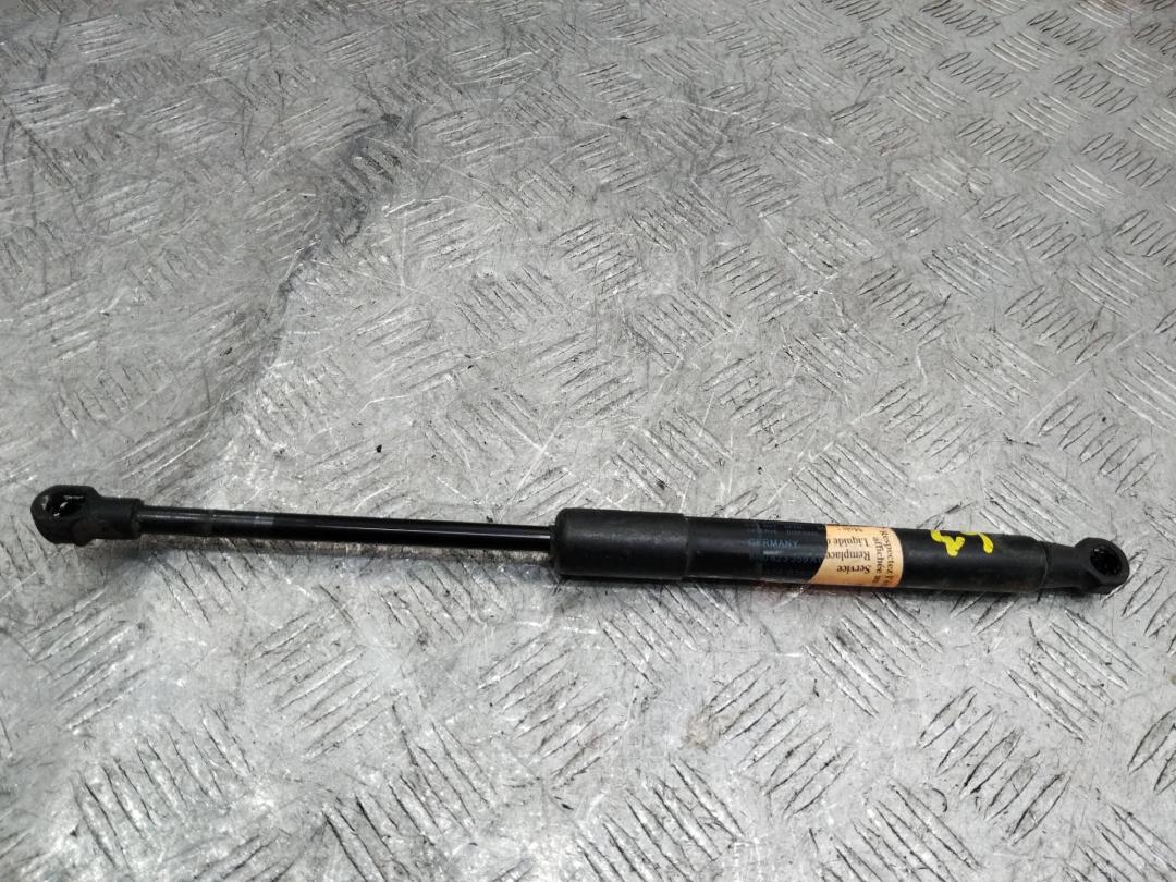 амортизатор капота Audi Q5 8R 2011, 2.0 л., дизель, 8R0823359A - фото №1