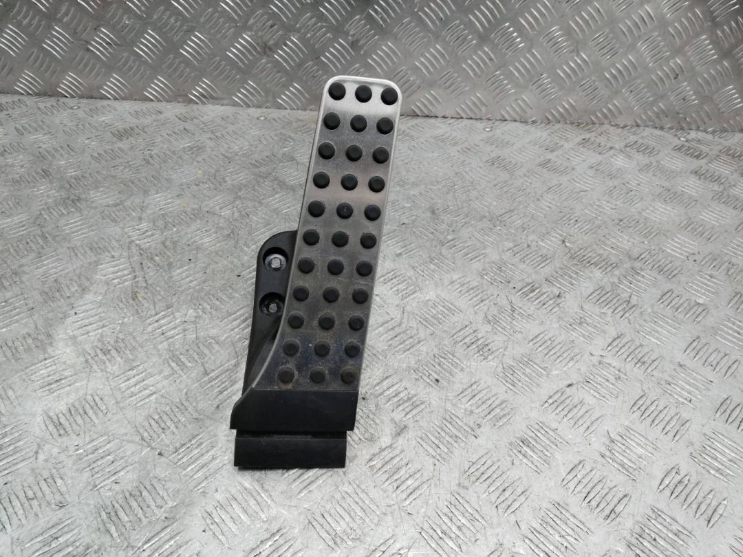 педаль Mercedes-Benz C-Класс W206 2022, A2053000104 - фото №1