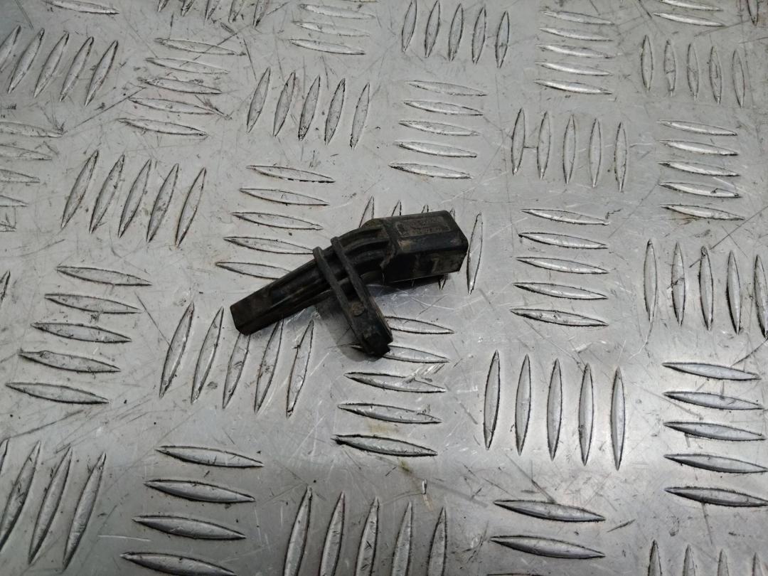 датчик ABS Volkswagen Passat B6 2008 - фото №1