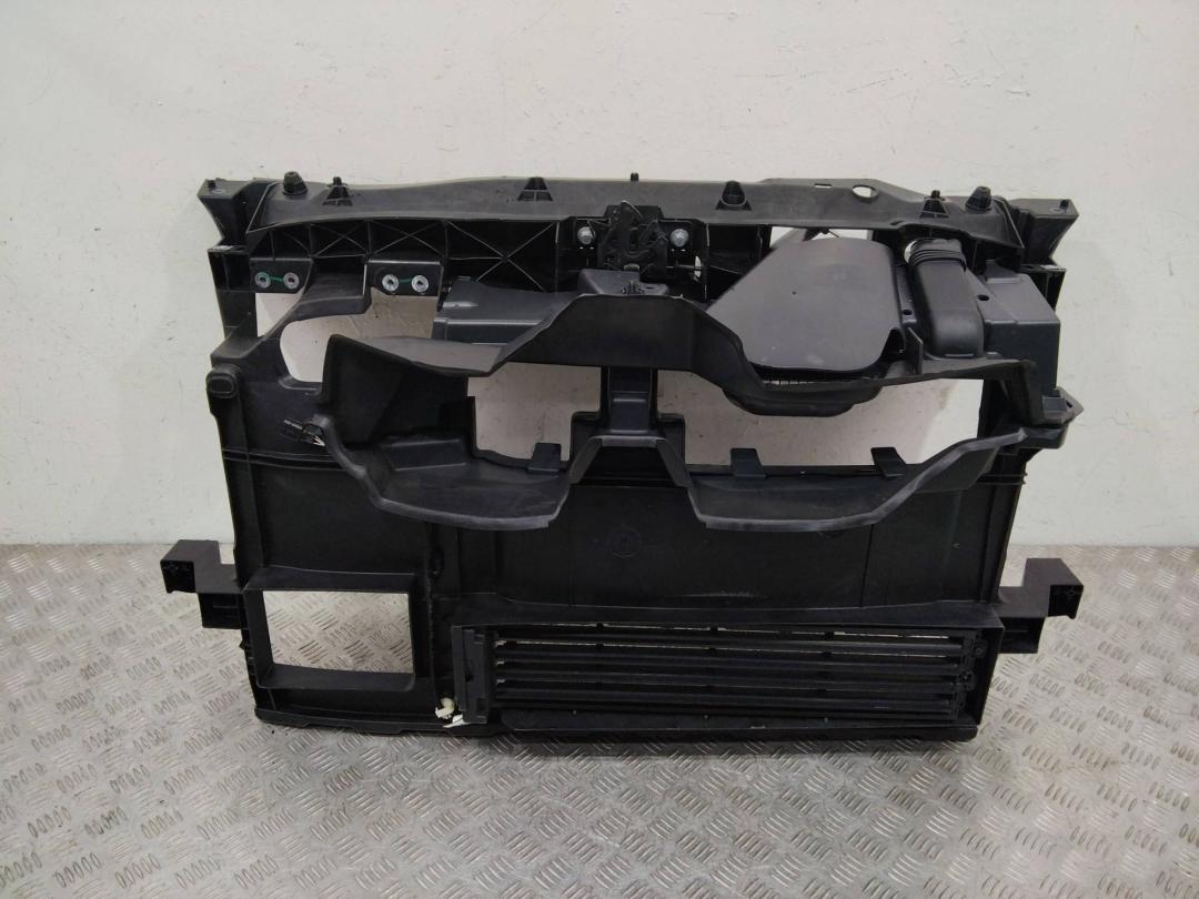 передняя панель крепления облицовки (телевизор) Renault Scenic 4 поколение 2019, 625000833R - фото №1