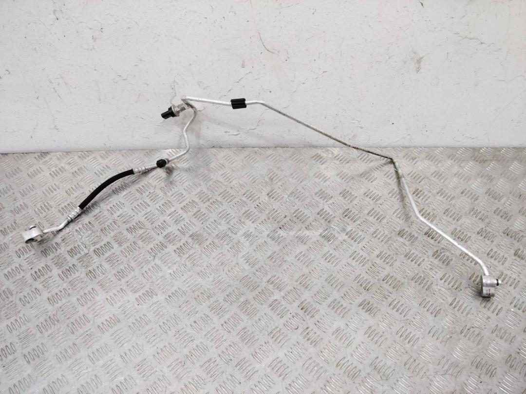 трубка кондиционера Volkswagen Tiguan 1 поколение 2008, 2.0 л., дизель, 5N0820741B - фото №1