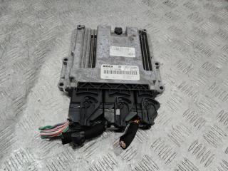 блок управления двигателем Renault Clio 4 поколение 2013, 237102747R