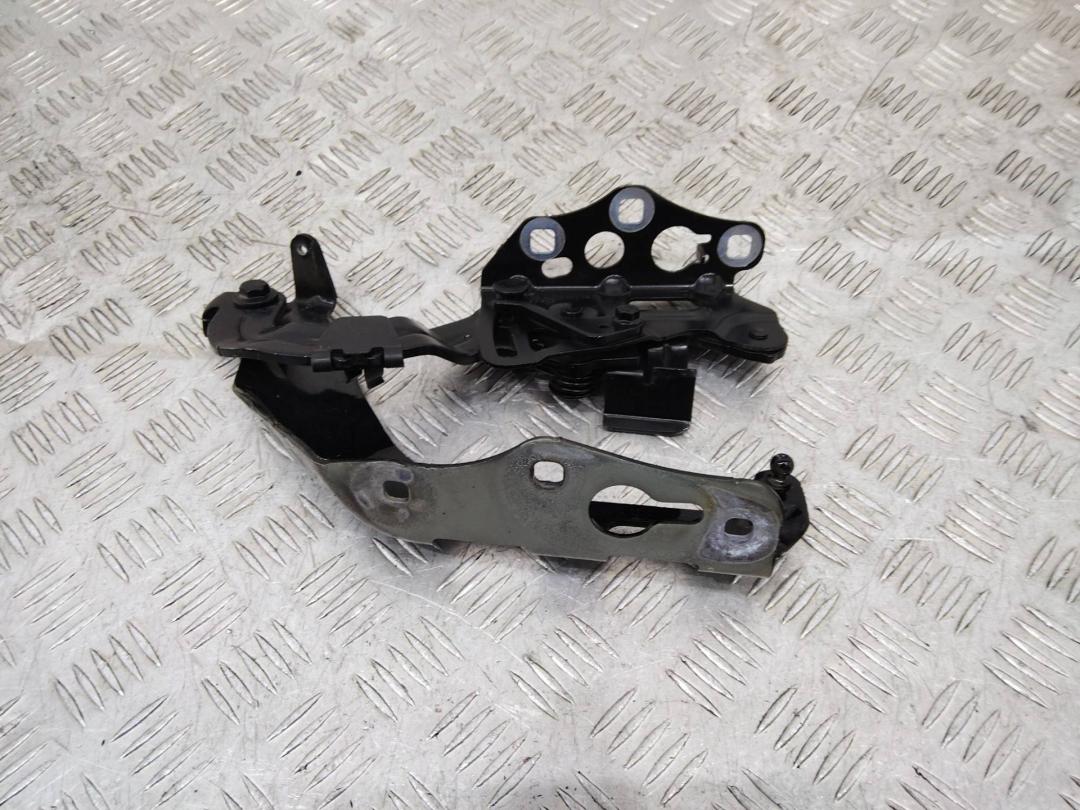 петля капота Mercedes-Benz C-Класс W205/S205/C205 2016, A2058800828 - фото №1