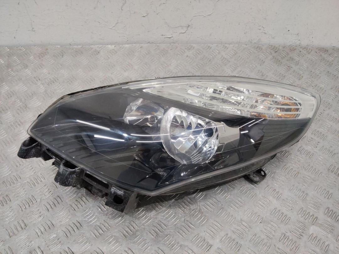 фара левая Renault Scenic 3 поколение 2011, 260600023R - фото №1