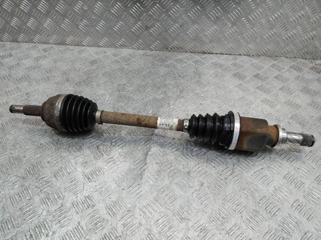 полуось передняя левая (приводной вал, ШРУС) Renault Logan 1 поколение 2007, 8200499585 - фото №1