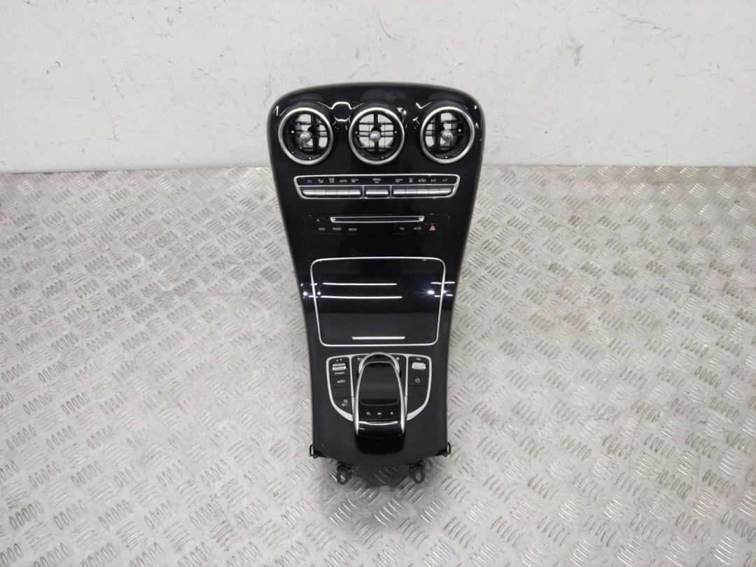 консоль салона Mercedes-Benz C-Класс W205/S205/C205 2016, A2056801005, A2056803905 - фото №1