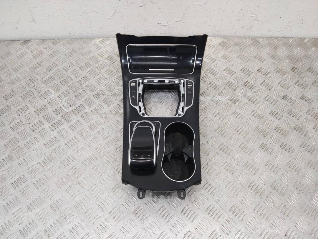 консоль салона Mercedes-Benz C-Класс W205/S205/C205 2016, A2056805807 - фото №1