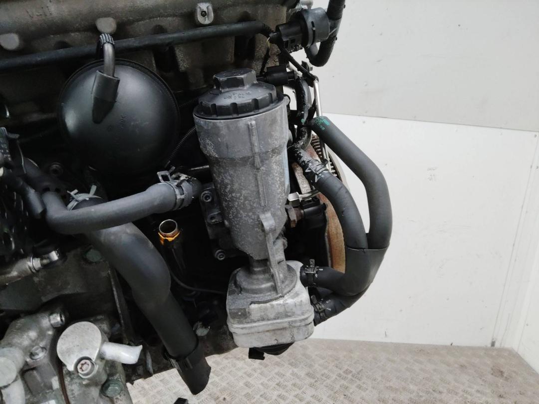 корпус масляного фильтра Volkswagen Golf 4 поколение 2002, 1.9 л., дизель, МКПП - фото №1