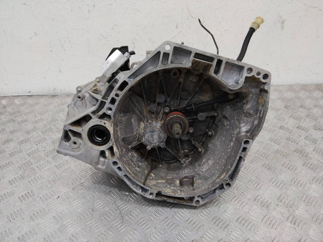 КПП механическая (МКПП) Dacia Duster 2 поколение 2018, 1.2 л., бензин, МКПП, TL4303 - фото №1