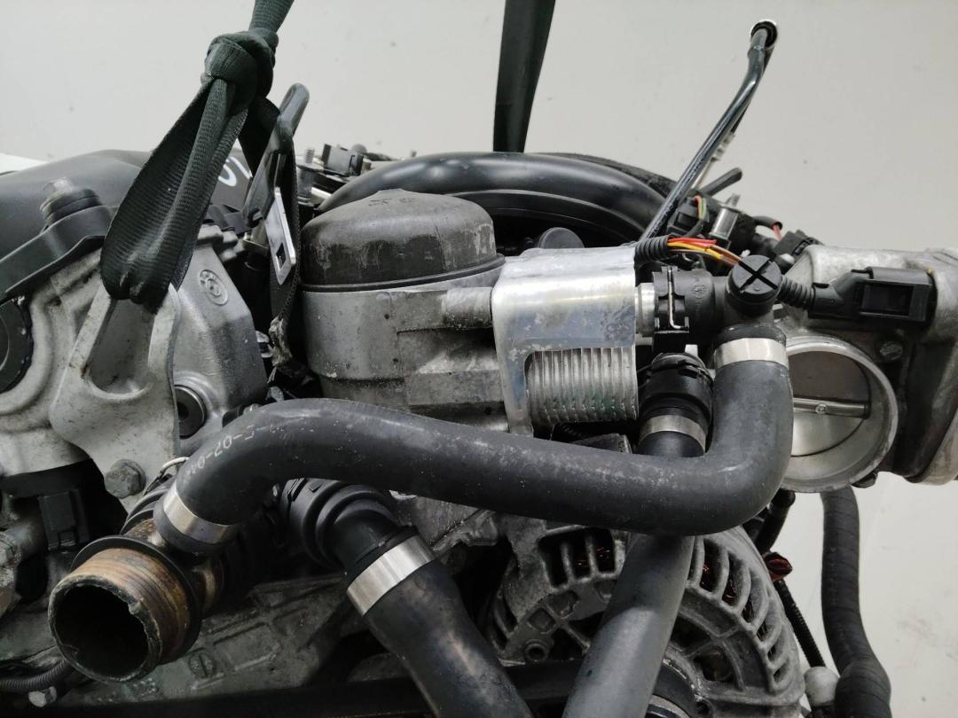 корпус масляного фильтра BMW 3 серия E90/E91/E92/E93 2005, 2.0 л., бензин, МКПП - фото №1