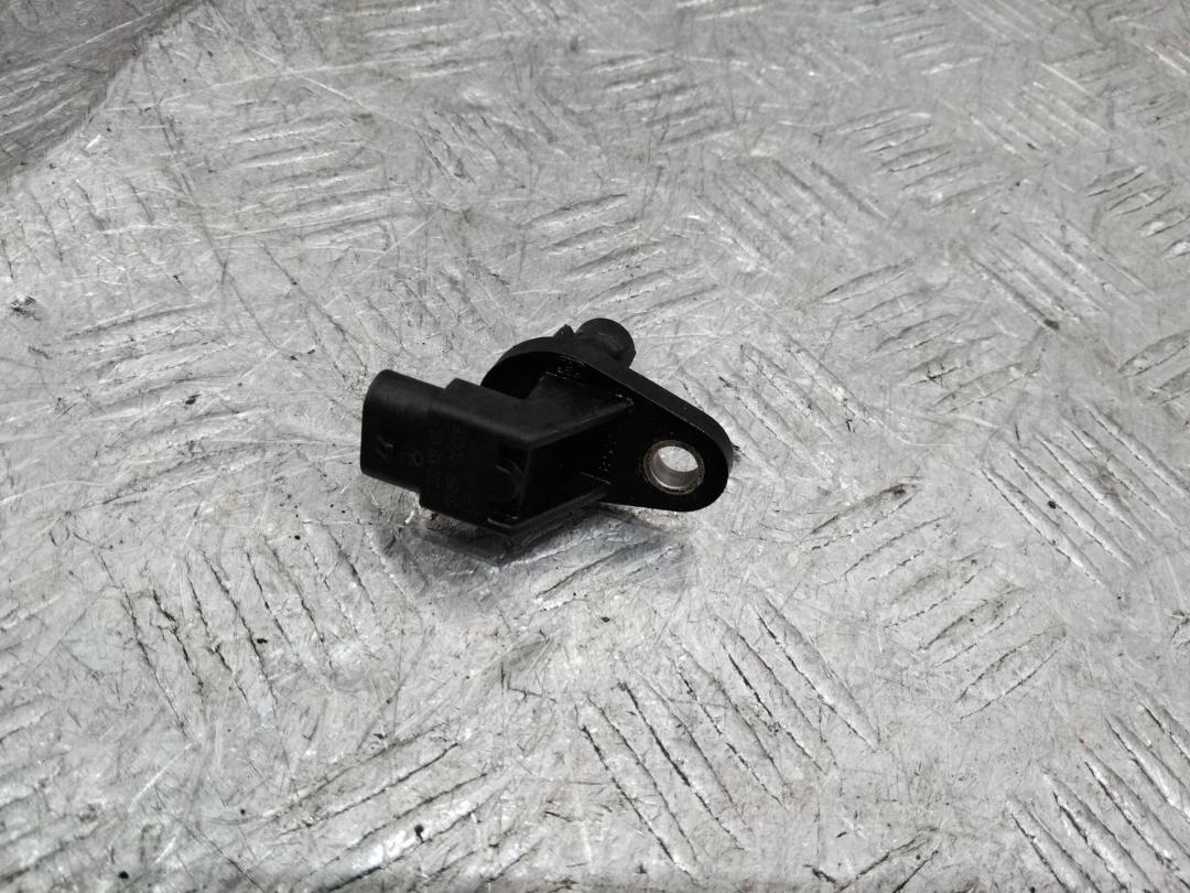 датчик распредвала Mercedes-Benz CLA-Класс C117 2013, 2.2 л., дизель, A6519050100 - фото №1