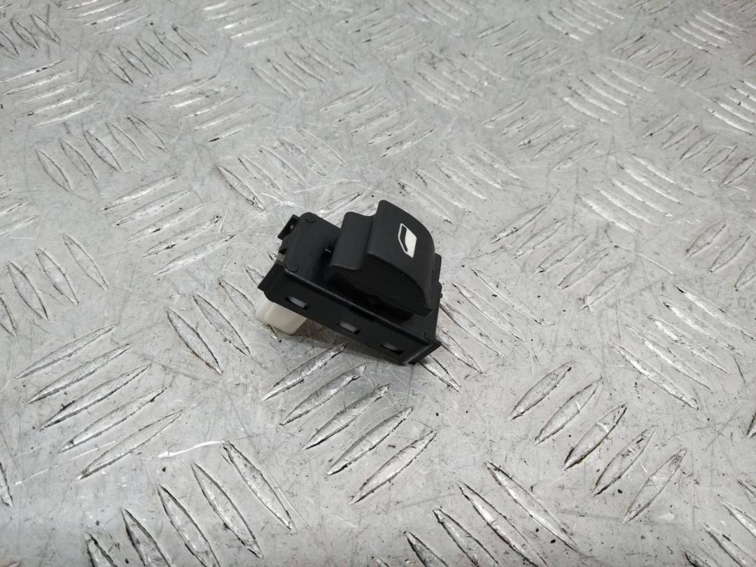 кнопка стеклоподъемника двери Peugeot 5008 2 поколение 2018, 98044803ZD - фото №1