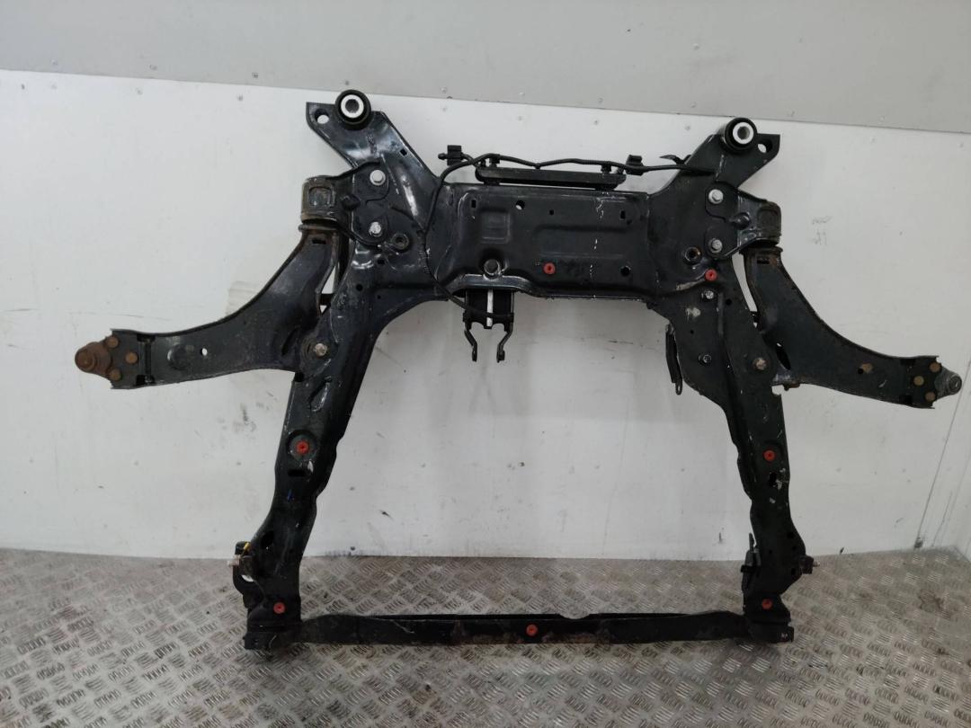 балка подвески передняя (подрамник) Volvo XC60 1 поколение 2011, 2.4 л., дизель, полный привод - фото №1