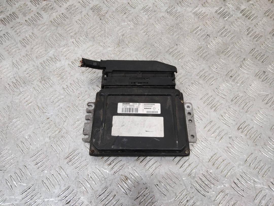 блок управления двигателем Renault Megane 2 поколение 2002, 8200059086 - фото №1
