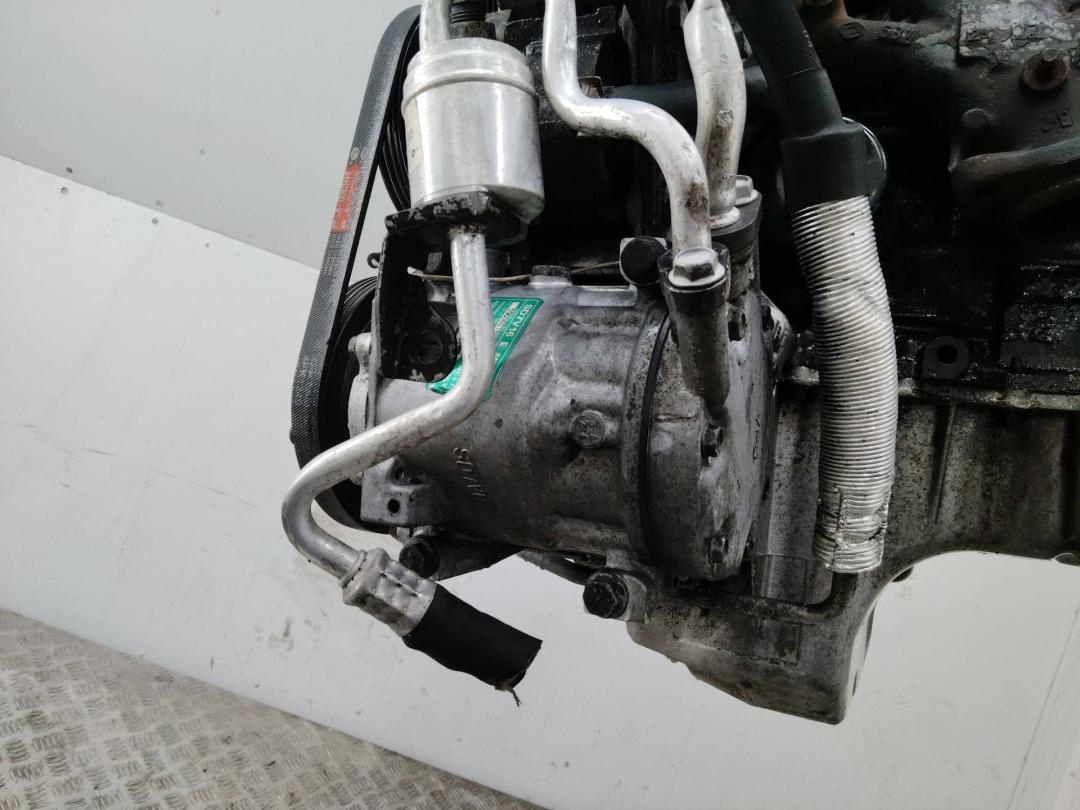 компрессор кондиционера Renault Clio 2 поколение 1998, 1.6 л., бензин, 7700875357 - фото №1