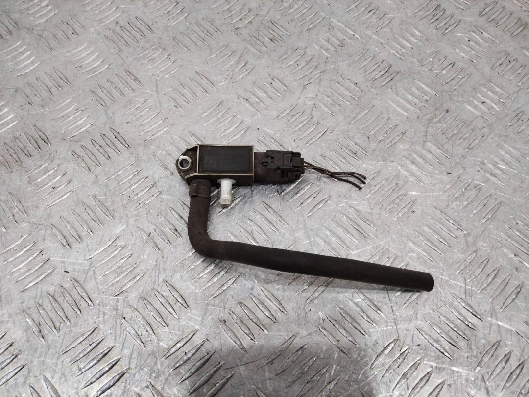 датчик давления (температуры) выхлопных газов Renault Kadjar 1 поколение 2016, 1.5 л., дизель, 227701177R - фото №1