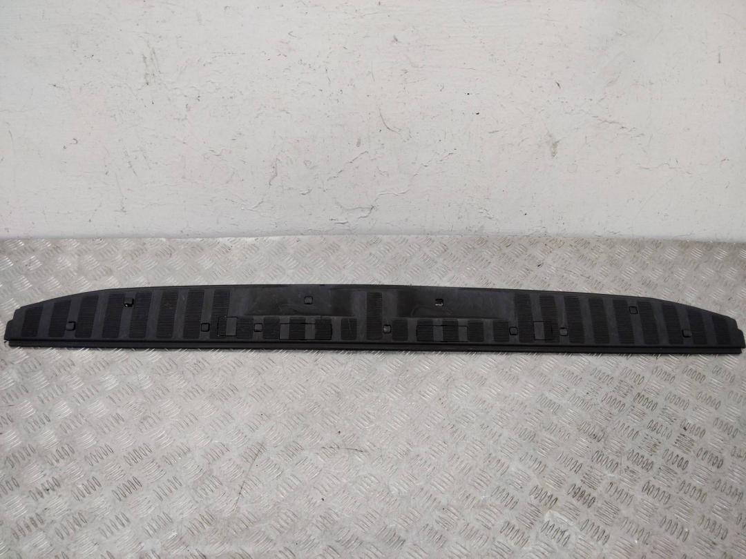 накладка внутренняя на заднюю панель кузова Mercedes-Benz Sprinter 2 поколение (W906) 2013, A9066860074 - фото №1