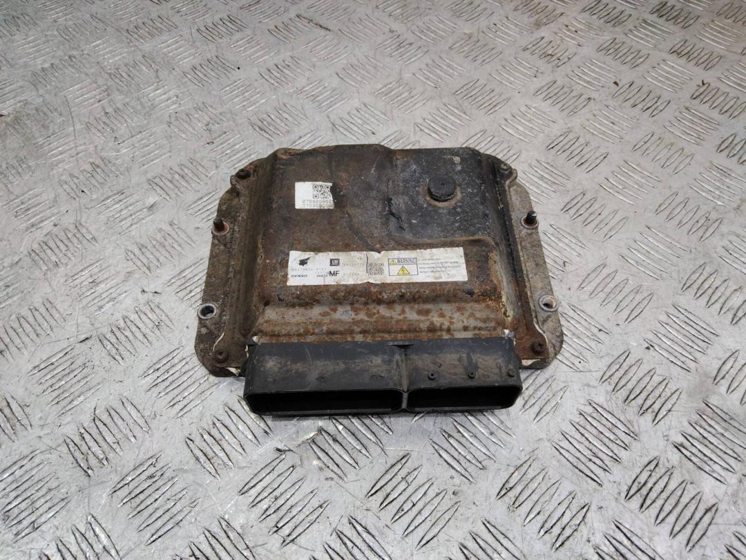 блок управления двигателем Opel Zafira 3 поколение (C) 2011, 1.7 л., дизель, 98113173 - фото №1