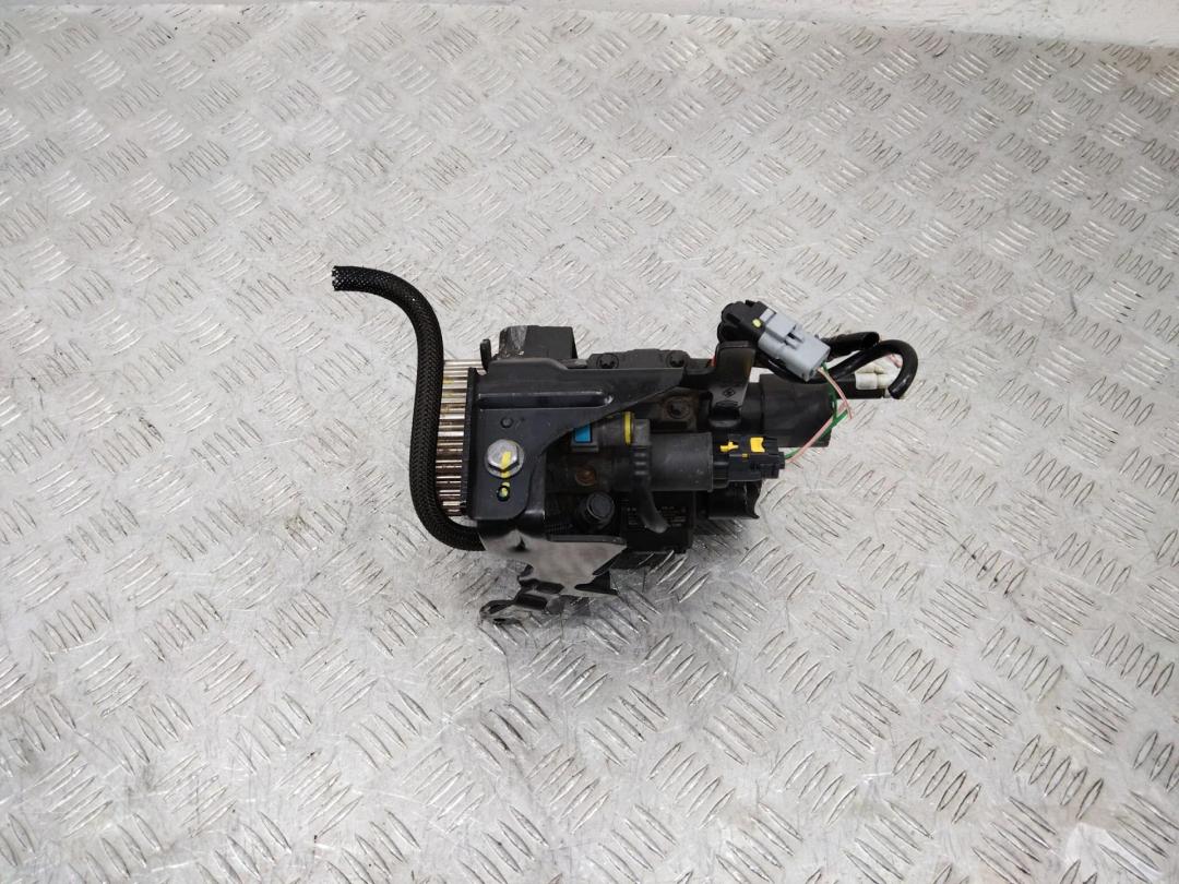 ТНВД Renault Megane 3 поколение 2011, 1.5 л., дизель, МКПП, 8200704210, 167000938R - фото №1