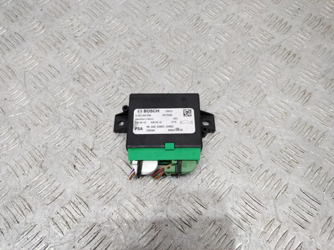 блок управления парктрониками Peugeot 508 1 поколение 2013, 9800409680 - фото №1