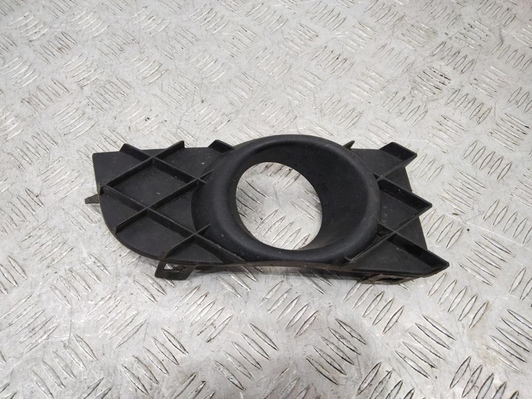 рамка фары противотуманной левой Renault Laguna 3 поколение 2009, P0015113 - фото №1