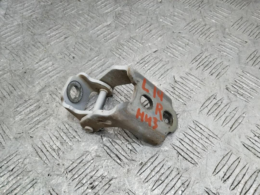 петля двери Renault Megane 4 поколение 2016 - фото №1