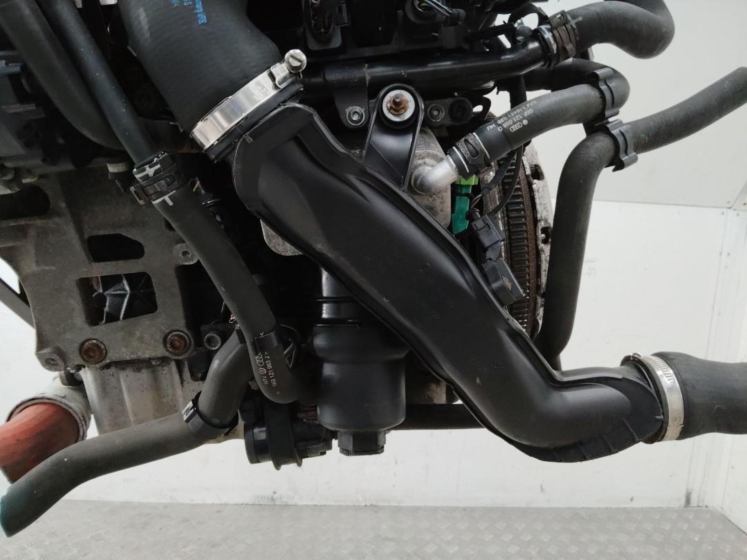 корпус масляного фильтра Volkswagen Passat B6 2007, 2.0 л., бензин - фото №1