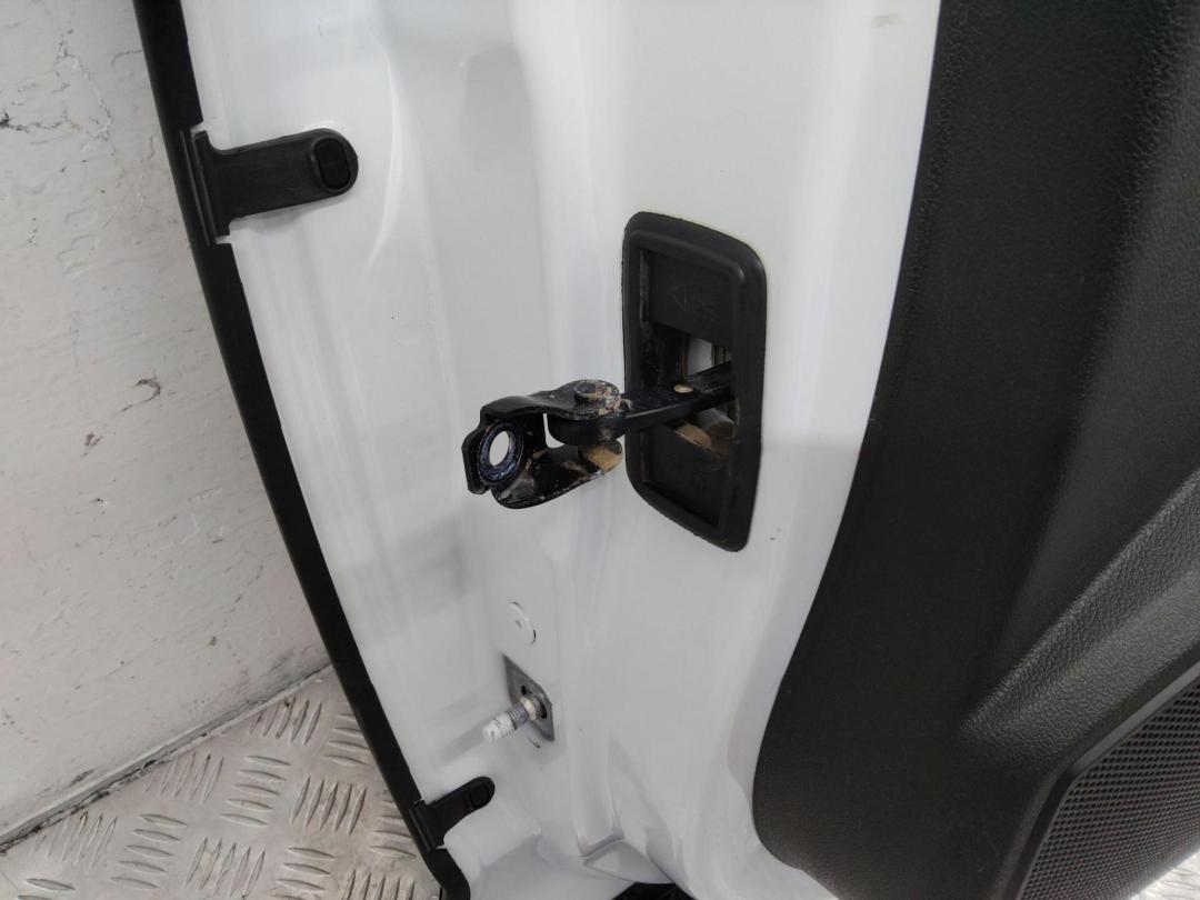 ограничитель открывания двери Renault Megane 4 поколение 2016 - фото №1