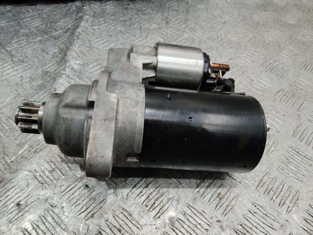 стартер Volkswagen Passat B6 2007, 2.0 л., бензин - фото №1