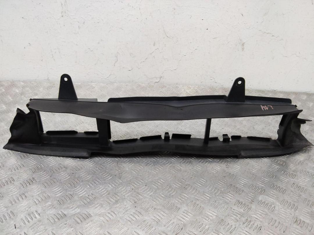 воздуховод (дефлектор) радиатора Renault Megane 4 поколение 2016, 626533246R - фото №1