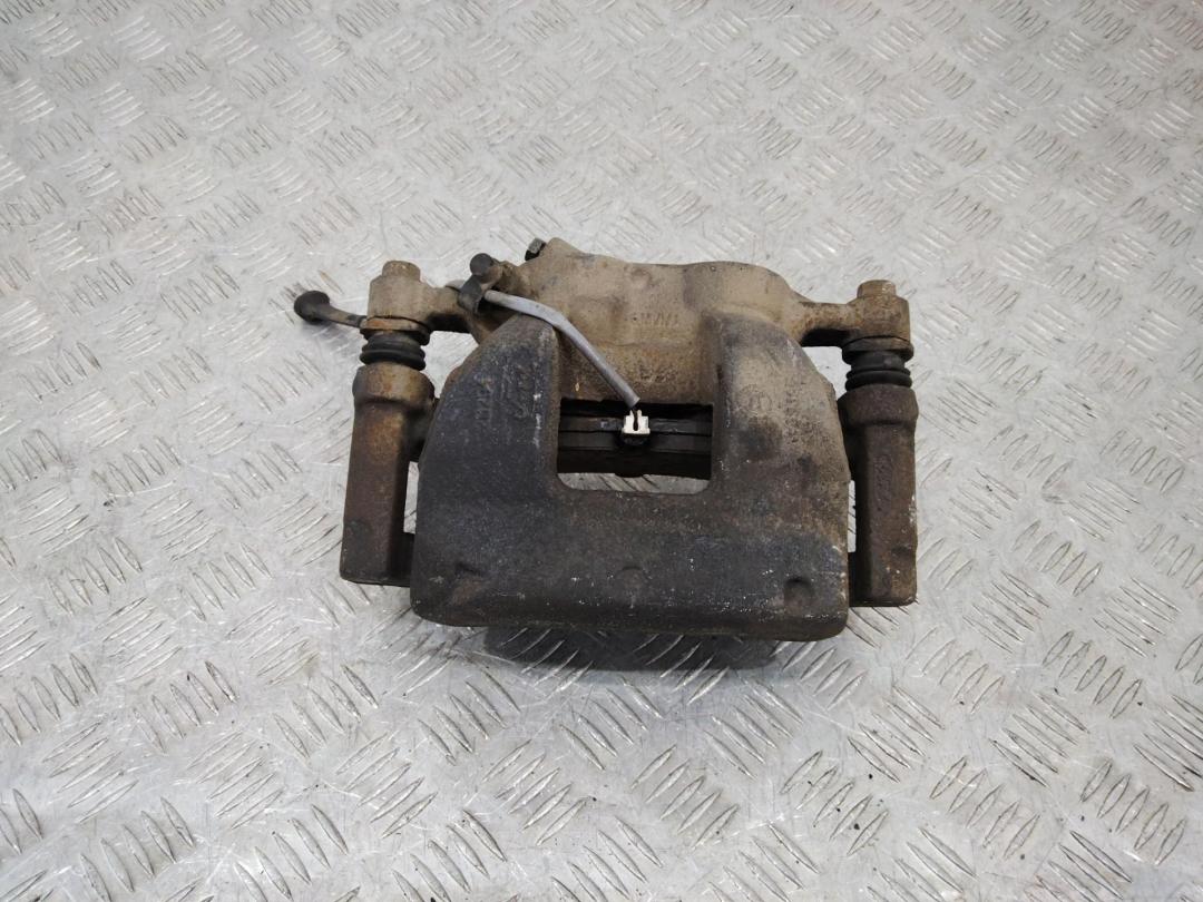 суппорт передний правый Ford Transit 8 поколение 2015 - фото №1