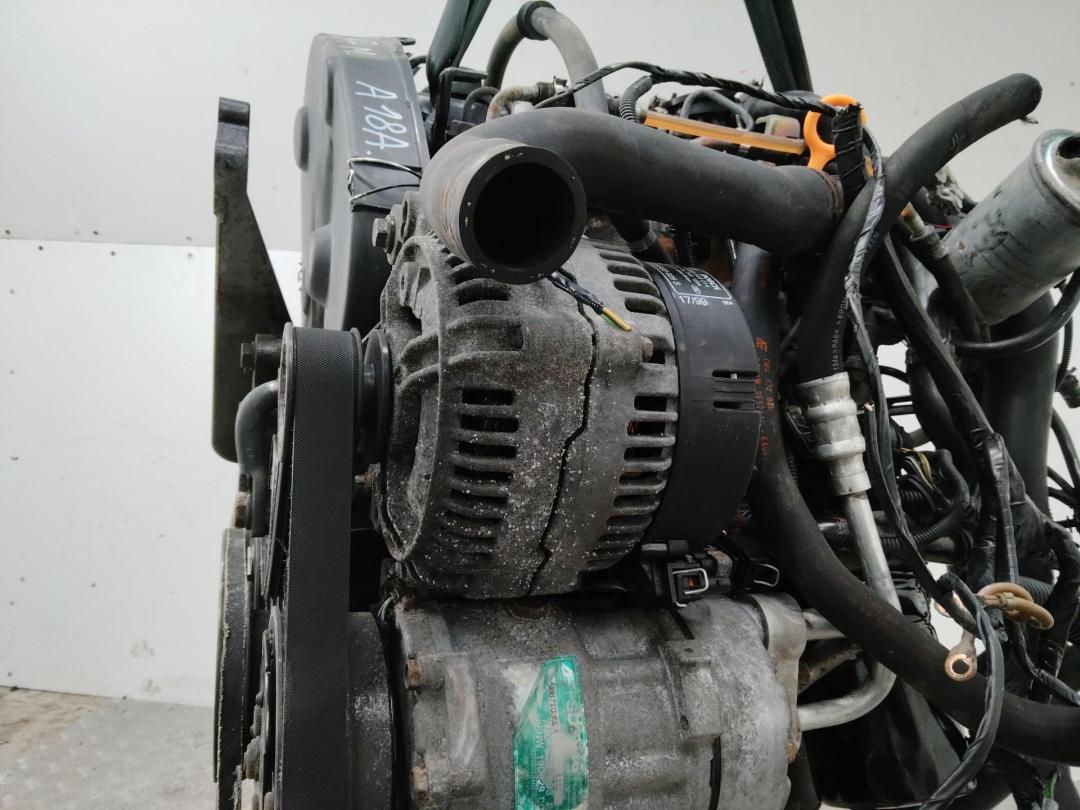 генератор Volkswagen Sharan 1 поколение 1999, 1.9 л., дизель, 028903025 - фото №1