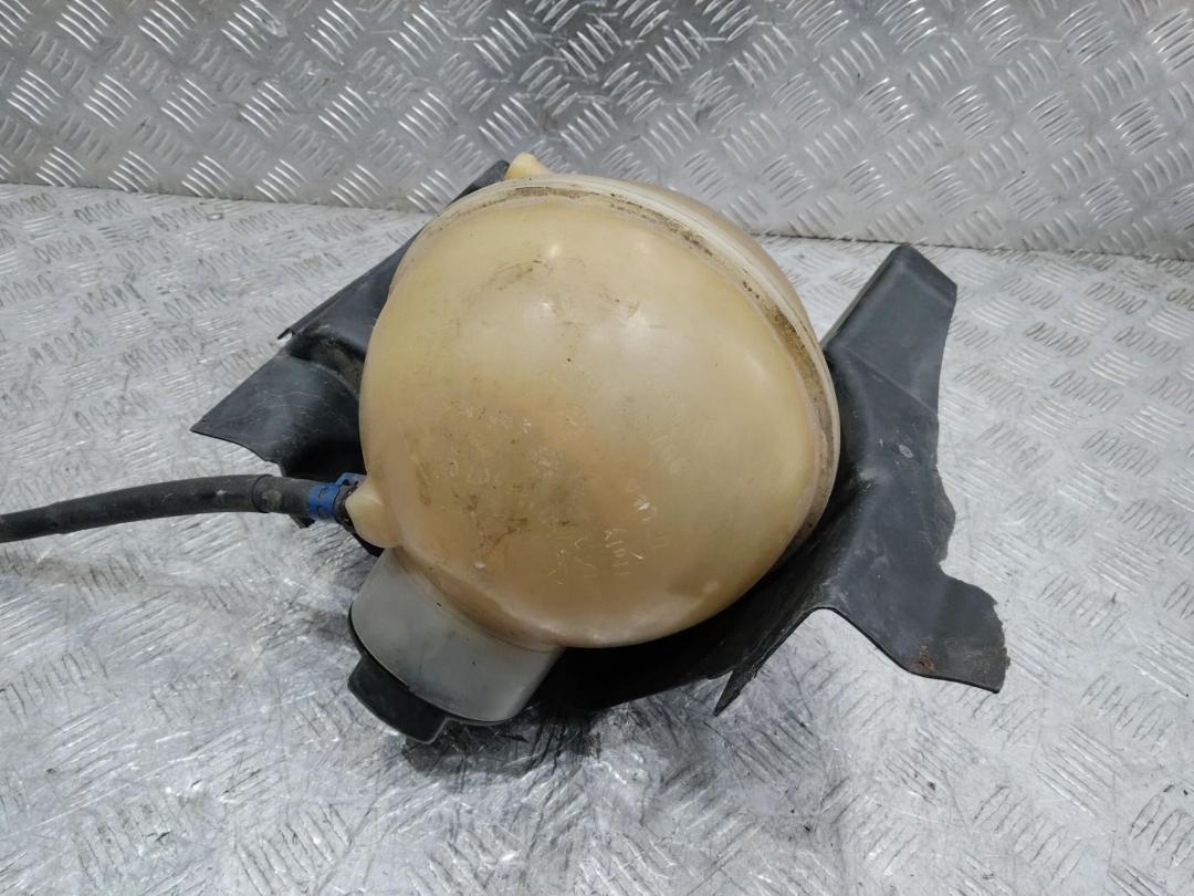 бачок расширительный Volkswagen Sharan 1 поколение 1999, 1.9 л., дизель, 7M0121407 - фото №1