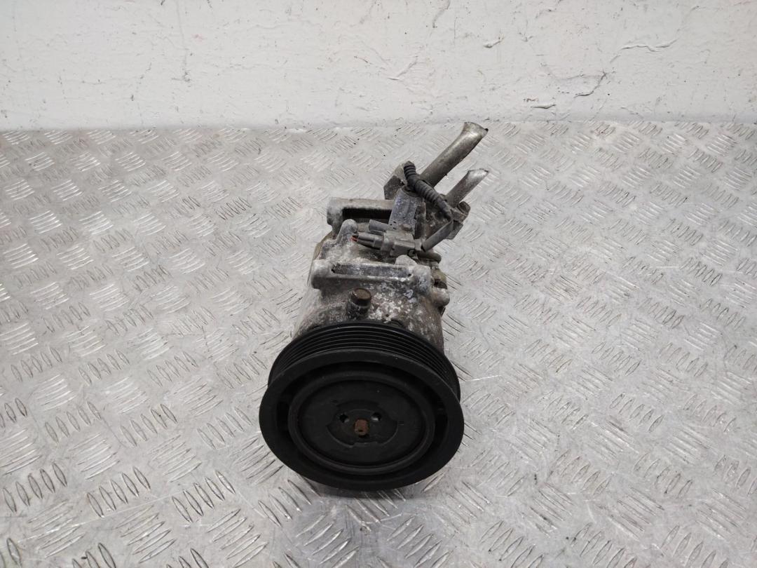 компрессор кондиционера Renault Scenic 3 поколение 2011, 1.5 л., дизель, 8200939386 - фото №1