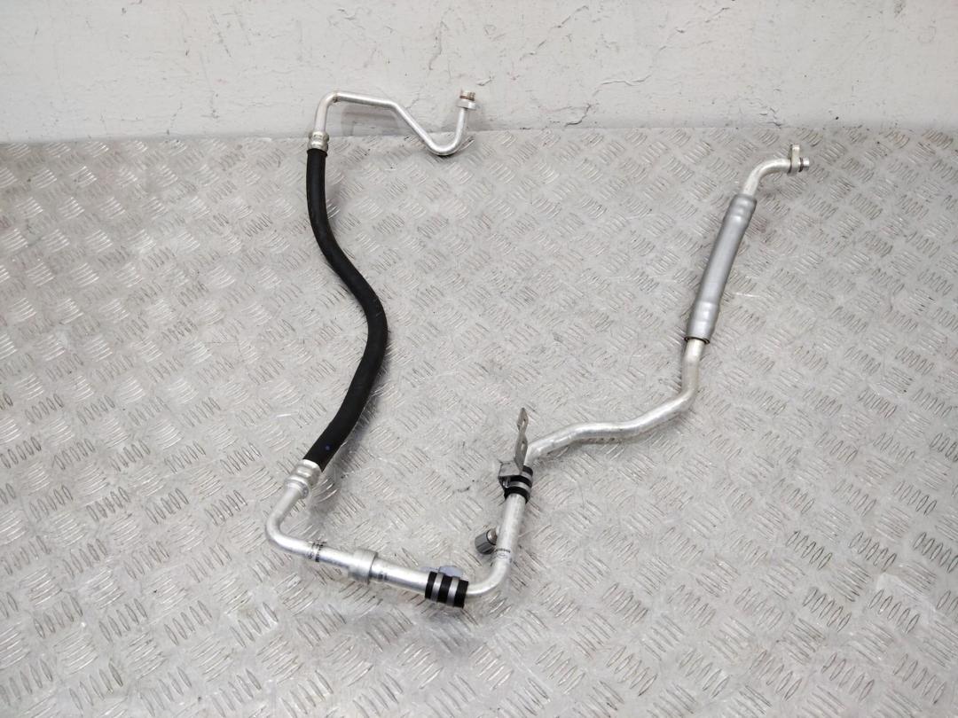 трубка кондиционера Renault Megane 4 поколение 2016, 1.5 л., дизель, 924801894R - фото №1