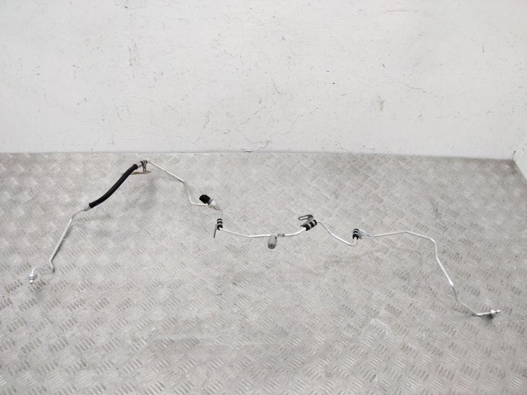 трубка кондиционера Renault Megane 4 поколение 2016, 1.5 л., дизель, 924402668R - фото №1