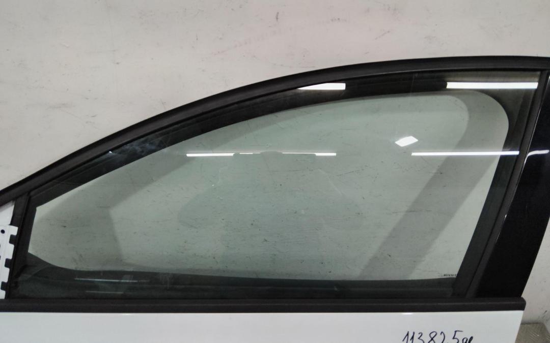 стекло двери передней левой Renault Megane 4 поколение 2016 - фото №1